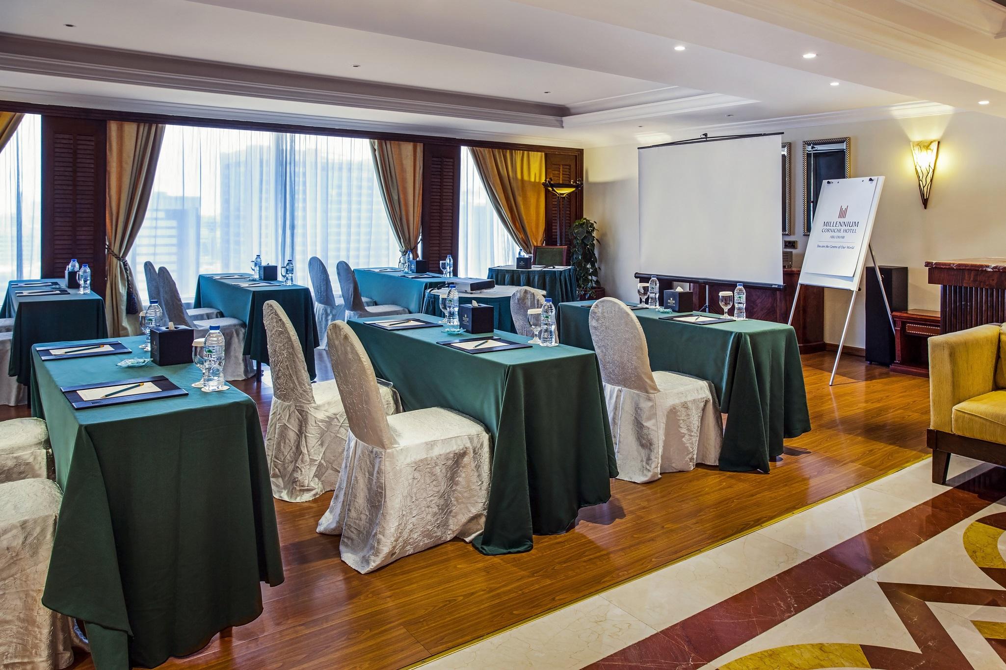 Corniche Hotel Abu Dhabi Esterno foto Meeting room