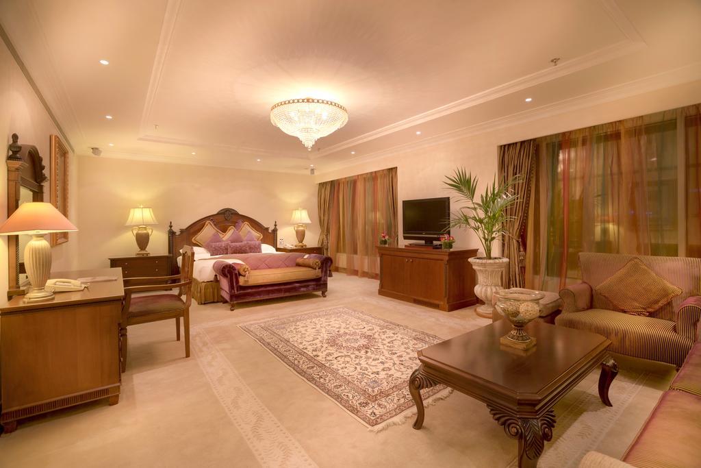 Corniche Hotel Abu Dhabi Esterno foto