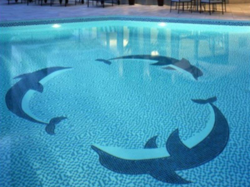 Corniche Hotel Abu Dhabi Esterno foto Dolphin Cove